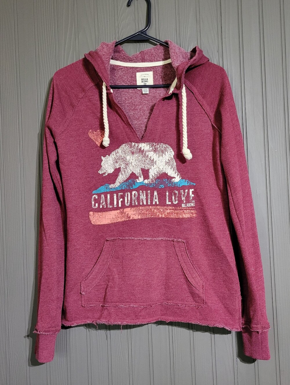 Billabong Long Sleeve Hooded Graphic Sweatshirt V-Neck Maroon Women's Small
